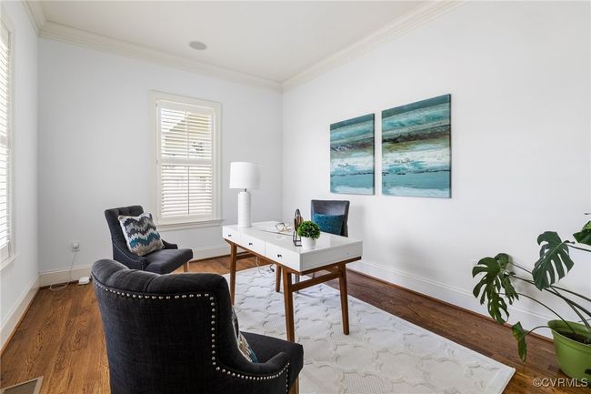 First floor bedroom/office/guest suite, site finished hardwood floors, 10' ceilings, 8' french door | Image 20