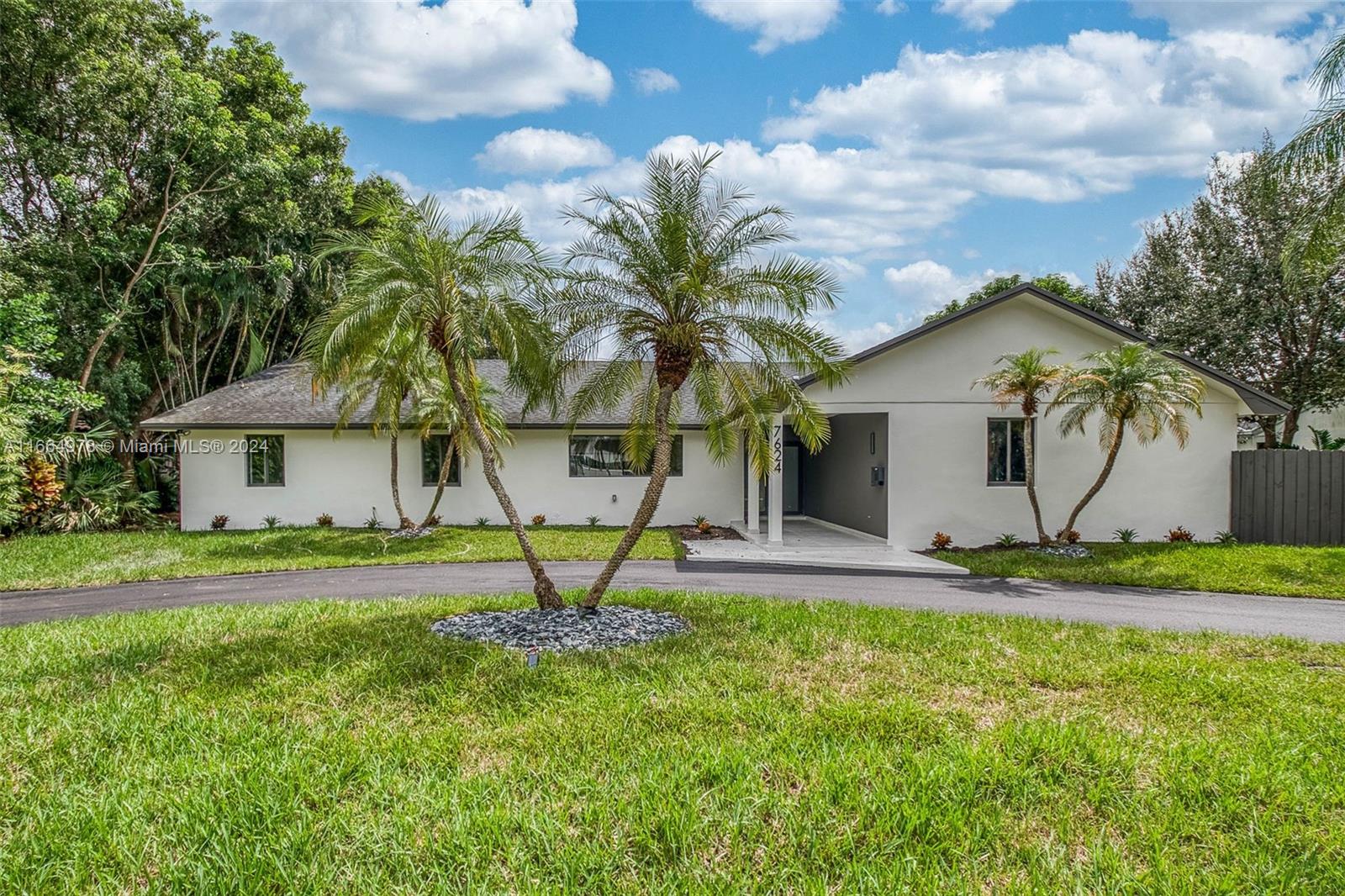 178th Ter, Palmetto Bay, FL 33157