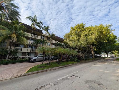 434-1800 Sans Souci Blvd, North Miami, FL, 33181-3046 | Card Image