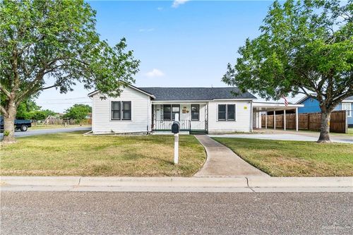 490 S Mccullough St, San Benito, TX, 78586-4016 | Card Image