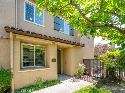 28355 Mirabelle Ln, Saugus, CA, 91350-3238 | Card Image