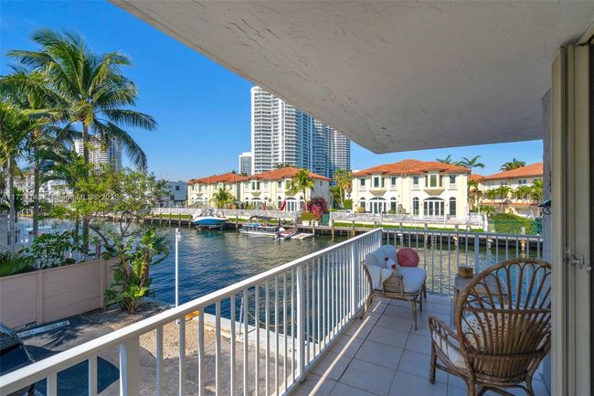 APT-200 - 4000 Ne 170 Th St, Condo with 2 bedrooms, 2 bathrooms and null parking in North Miami Beach FL | Image 25