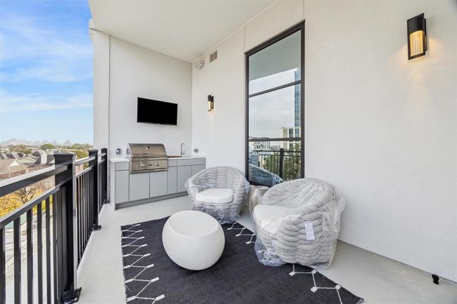 1003 - 2360 Rice Blvd, Condo with 2 bedrooms, 3 bathrooms and 3 parking in Houston TX | Image 13