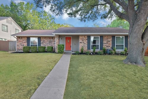 5 Merrie Cir, Richardson, TX, 75081-2525 | Card Image