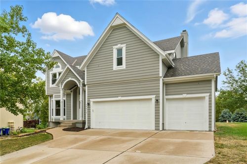 14813 W 70th St, Shawnee, KS, 66216-3900 | Card Image