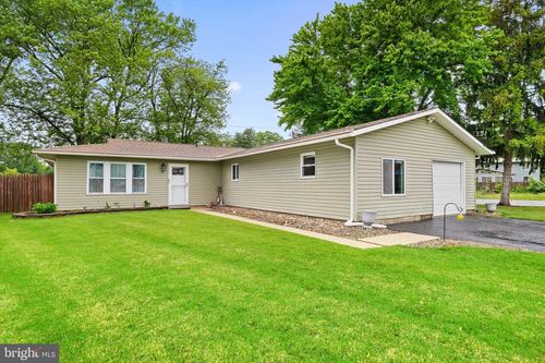 2 Buckingham Dr, Eastampton, NJ, 08060-3226 | Card Image