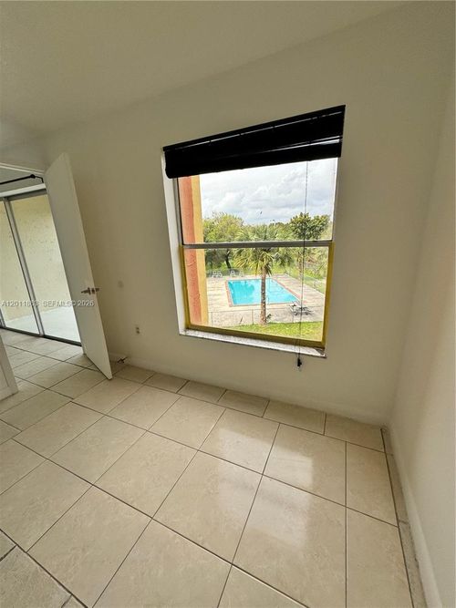 302d-9405 W Flagler St, Miami, FL, 33174 | Card Image