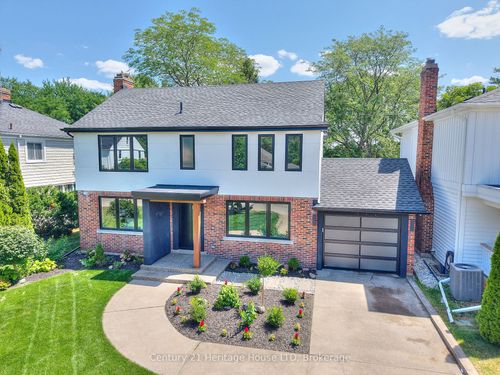 {{alt}} | Card Image