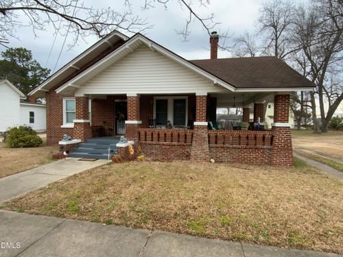 304 W Harnett St, Dunn, NC, 28334-4122 | Card Image