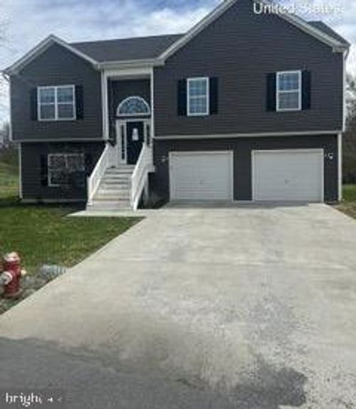 108 Irwin Ct, HEDGESVILLE, WV, 25427-4483 | Card Image