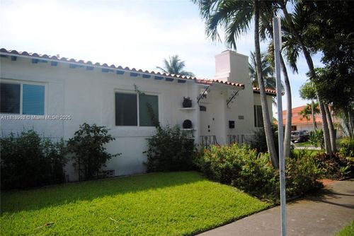 2235 Sw 23rd Ave, Miami, FL, 33145-3520 | Card Image