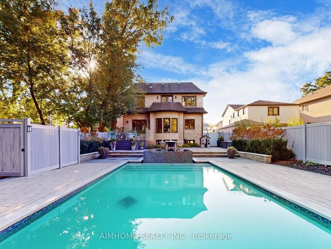 105 Ashbourne Dr, House other with 5 bedrooms, 5 bathrooms and 4 parking in Etobicoke ON | Image 39