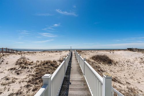 953 Dune Rd, Westhampton Beach, NY, 11978 | Card Image