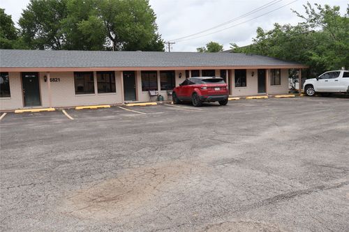 c-d-e-6821 Baker Boulevard, Richland Hills, TX, 76118 | Card Image