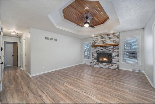 6410 Nw Hilldale Dr, Kansas City, MO, 64151-3948 | Card Image