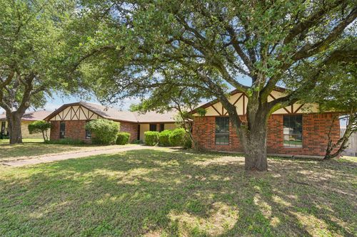 338 S Stewart Ave, Lancaster, TX, 75146-3142 | Card Image