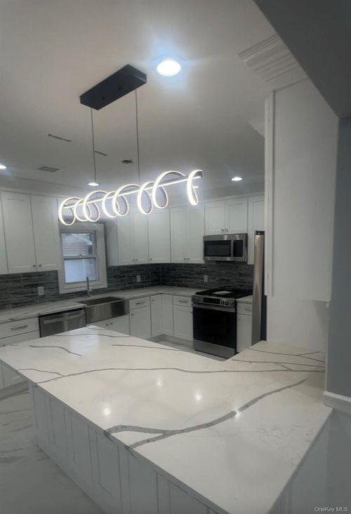 196 E Seaman Avenue, Hempstead, NY, 11520 | Card Image