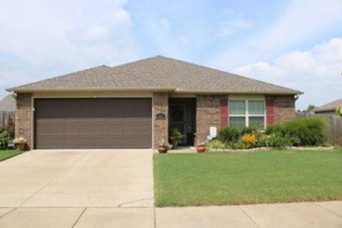 1231 S Spritz Dr, Fayetteville, AR, 72701-2602 | Card Image