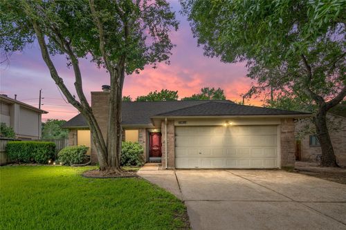 16614 Red Gully Dr, Sugar Land, TX, 77498-1989 | Card Image