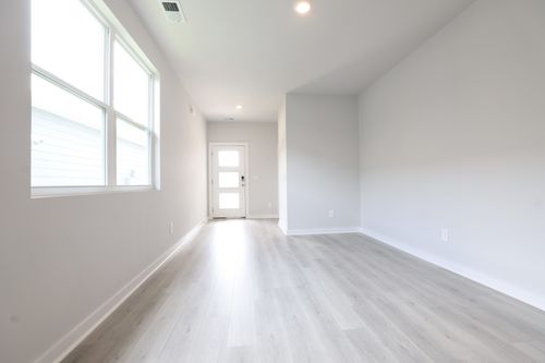 1005 Stoney Brook Pvt Bnd, Gallatin, TN, 37066-7710 | Card Image