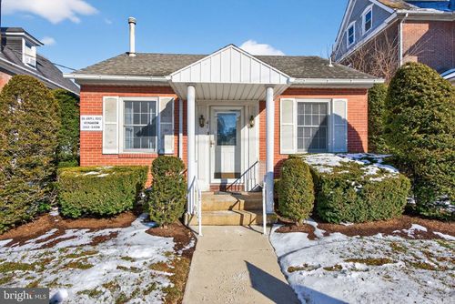 41 N 3rd St, COPLAY, PA, 18037-1501 | Card Image