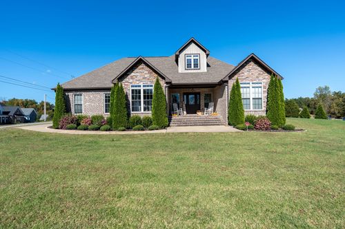 562 Double Eagle Dr, Summertown, TN, 38483-7397 | Card Image