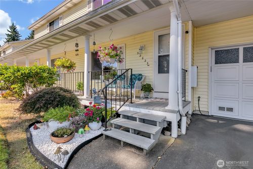 2c-32623 3rd Pl S, Federal Way, WA, 98003-5716 | Card Image