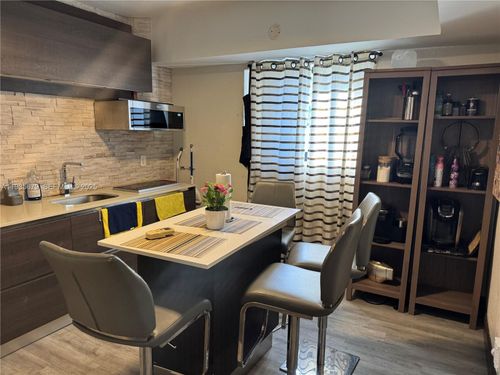 apt-1-168 Nw 53rd St, Miami, FL, 33127-1996 | Card Image