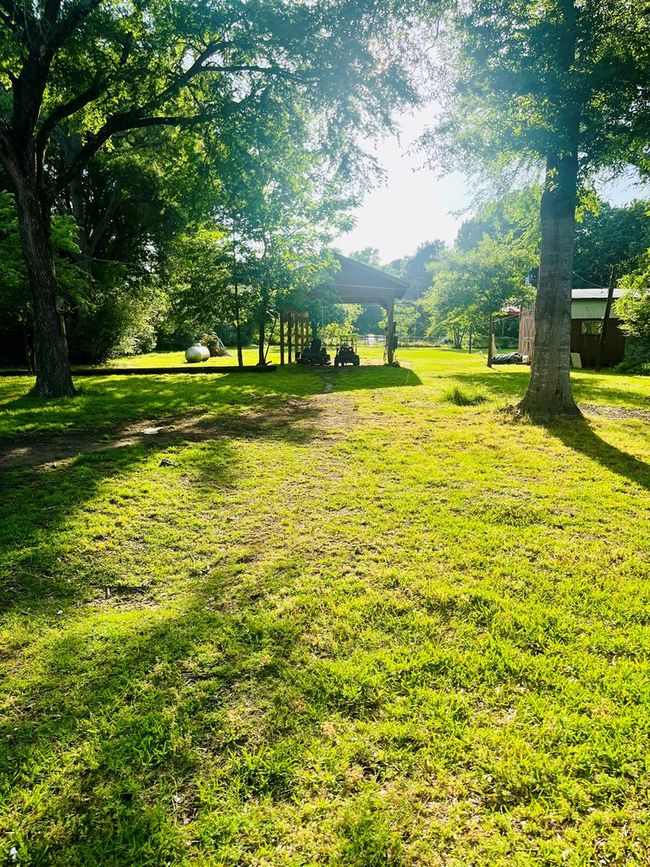 147 County Road 1801, Home with 2 bedrooms, 1 bathrooms and 2 parking in Rusk TX | Image 13