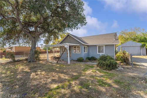 7918 Sierra Ave, Fontana, CA, 92336-2624 | Card Image