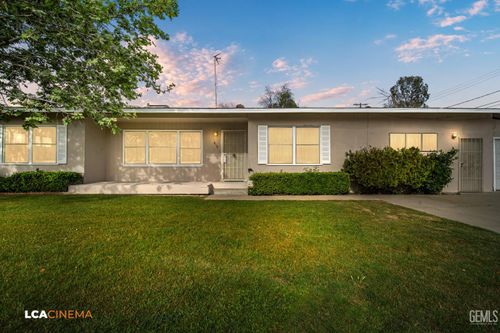 619 Palo Verde St, Bakersfield, CA, 93309-1861 | Card Image