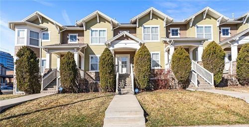 4450 Summit St, Kansas City, MO, 64111-3494 | Card Image