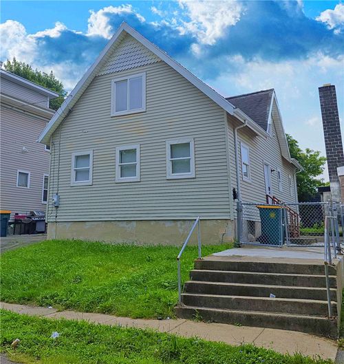 1 Bloomingdale St, Rochester, NY, 14621-4571 | Card Image