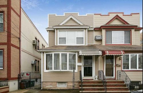 61-56 62nd Ave, Middle Village, NY, 11379-1009 | Card Image