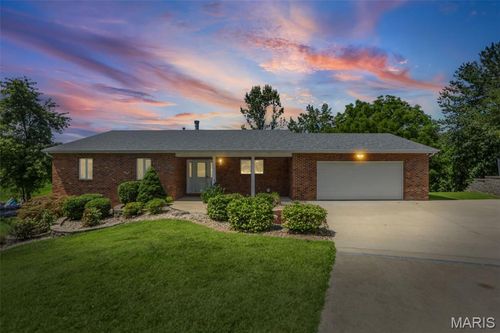 369 E Lake Dr, Edwardsville, IL, 62025-4268 | Card Image