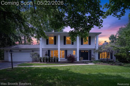 7456 Glengrove Dr, Bloomfield Hills, MI, 48301-3870 | Card Image