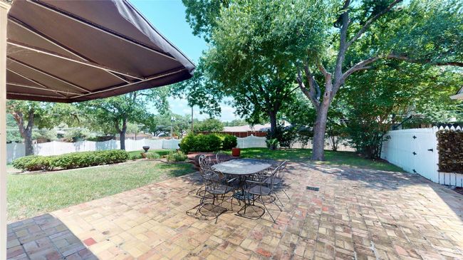 7218 S Janmar Dr, House other with 4 bedrooms, 3 bathrooms and null parking in Dallas TX | Image 27