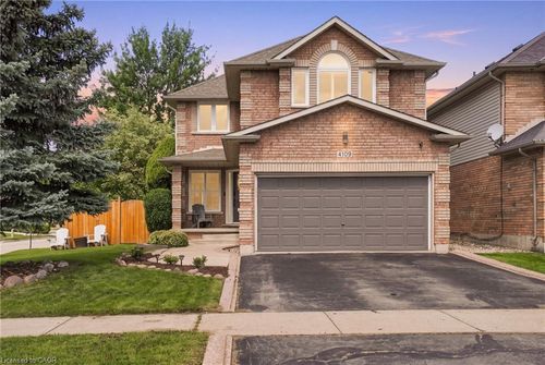 4109 Forest Run Ave, Burlington, ON, L7M4L7 | Card Image