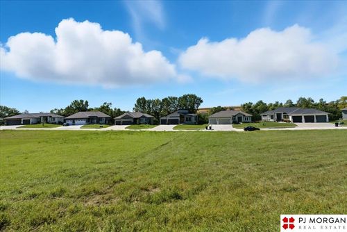 16056 Zac Ln, Bennington, NE, 68007-5622 | Card Image