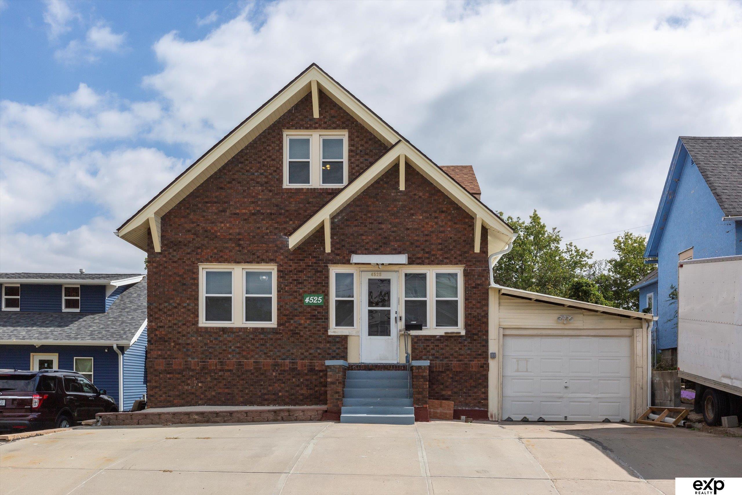 17th St, Omaha, NE 68107