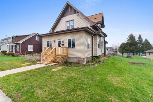 2216 Monroe Street, New Holstein, WI, 53061 | Card Image