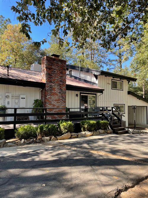 16390 Creekside Drive, Sonora, CA, 95370 | Card Image