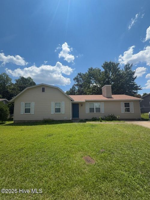 902 Laurel Ln, Jacksonville, NC, 28546-9142 | Card Image