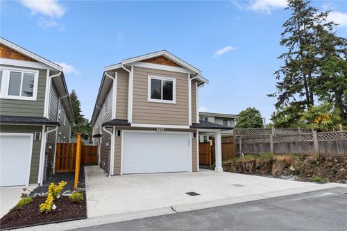 731 Stonebrook Lane, Langford, BC, V9B3N9 | Card Image
