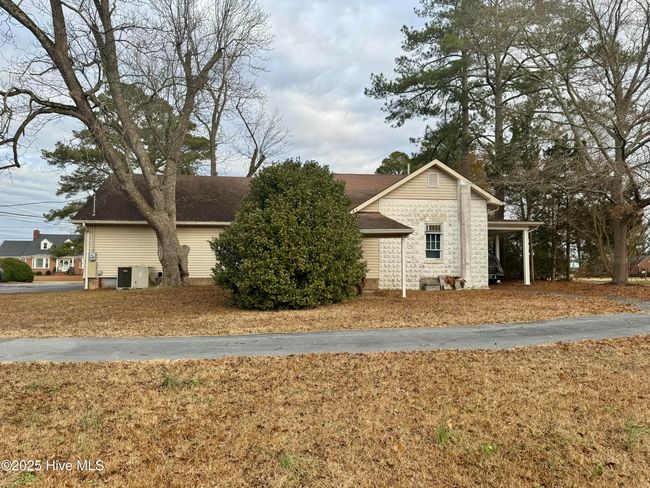 605 W Main St, Home with 0 bedrooms, 0 bathrooms and null parking in Conway NC | Image 25