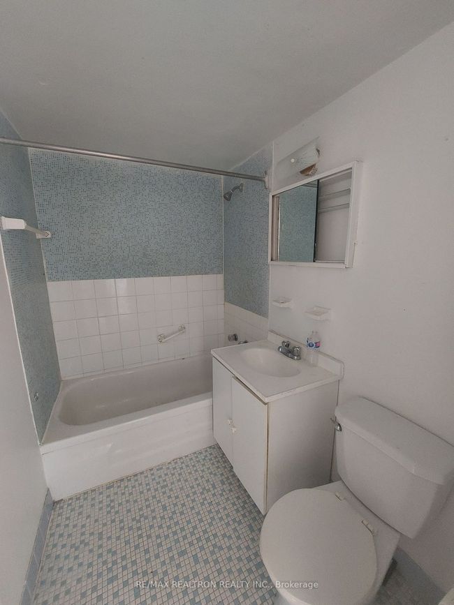415 - 500 Dawes Rd, Condo with 1 bedrooms, 1 bathrooms and null parking in East York ON | Image 5