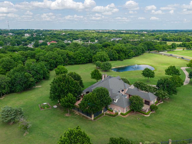725 Locust Dr, House other with 5 bedrooms, 6 bathrooms and null parking in Oak Leaf TX | Image 39