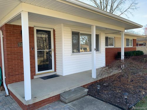 53270 Aulgur Dr, Shelby Twp, MI, 48316-2204 | Card Image