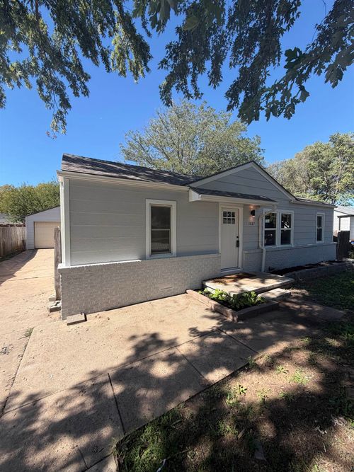 1027 N Derby Ave, Derby, KS, 67037-1826 | Card Image