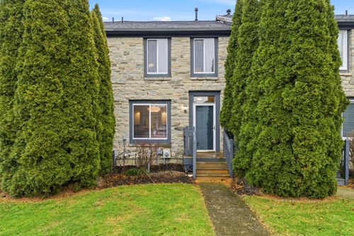 7027 Dublin Village Dr, Dublin, OH, 43017-2869 | Card Image